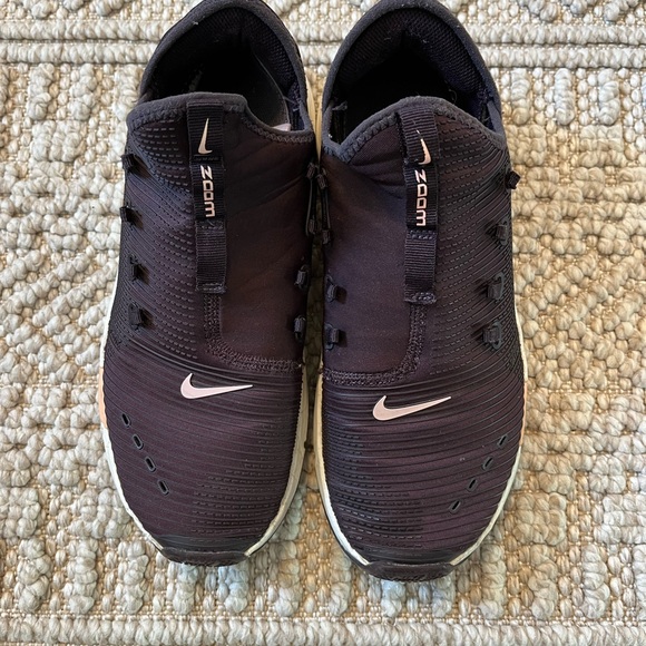 Nike Zoom Sneakers - Picture 4 of 7